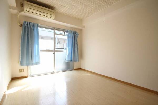 広いお部屋です。