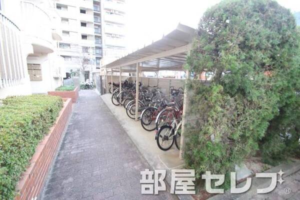 自転車置場。