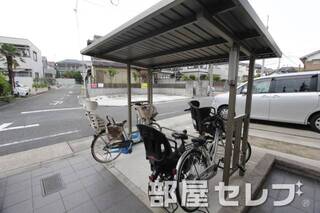 駐輪場。
