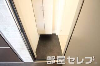 段差が低い玄関で快適ですね。