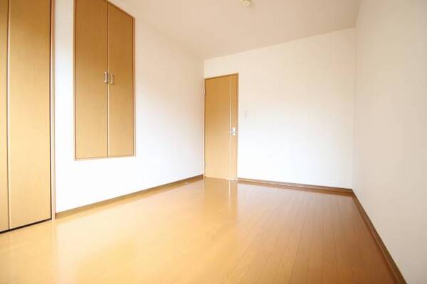 広々したお部屋で生活しやすいですね。