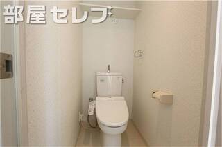 ウォシュレット付きのトイレです