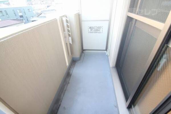 洗濯物が下の方に干せるタイプです