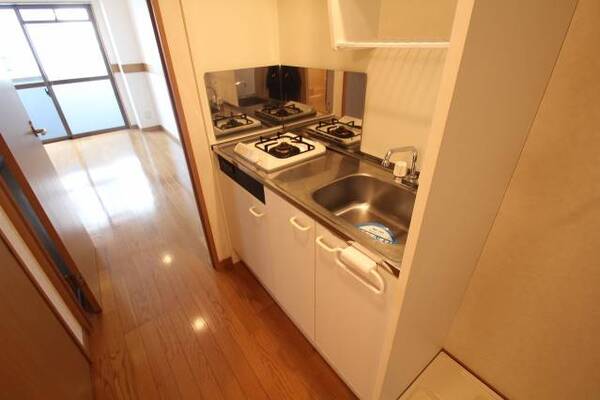 4B号室内装写真参照