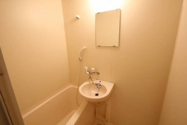 4B号室内装写真参照