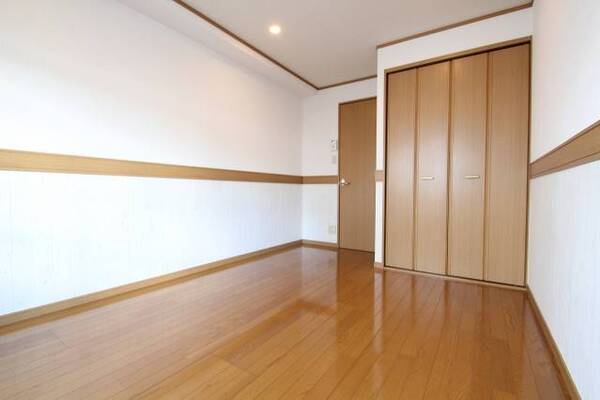 4B号室内装写真参照