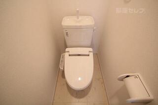ウォシュレット付き清潔トイレット。