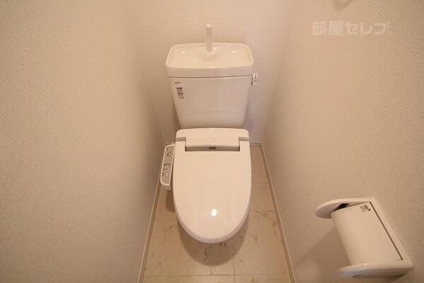 ウォシュレット付き清潔トイレット。