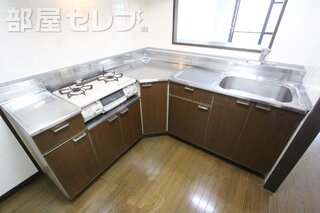 L字型のカウンターキッチン