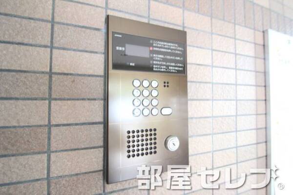 オートロック付きです。302号室の写真です。
