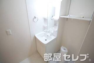 洗髪洗面化粧台。