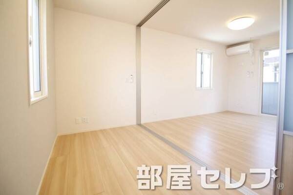 寝室。