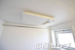 浴室乾燥機付き。