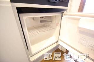 ミニ冷蔵庫。