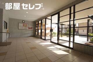 エントランス付近。