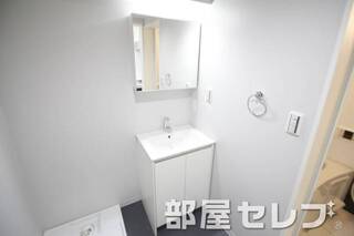 洗髪洗面化粧台。
