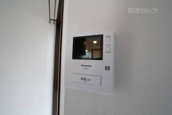 テレビモニターホンつき。