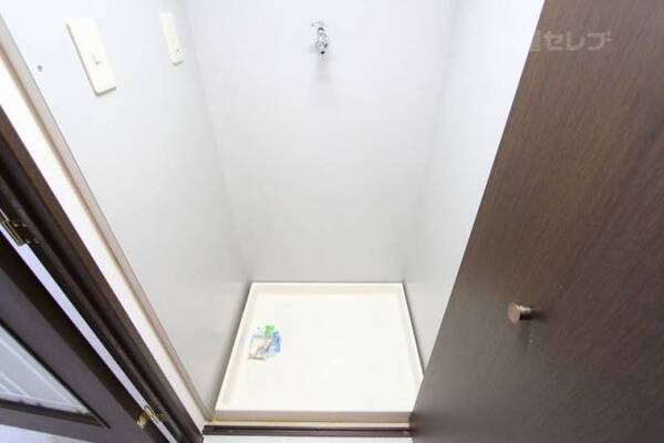 室内の洗濯機置き場です。