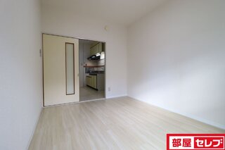 南側洋室