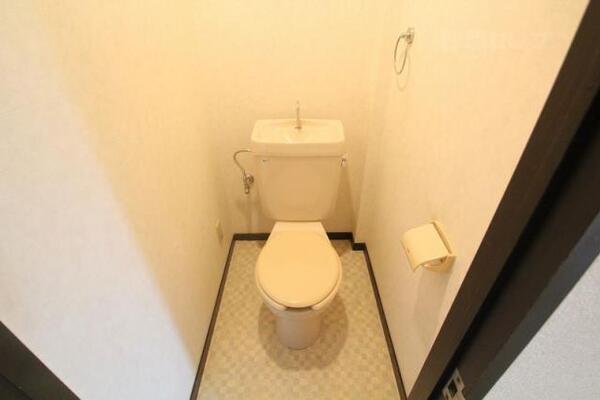 清潔感のあるトイレです。