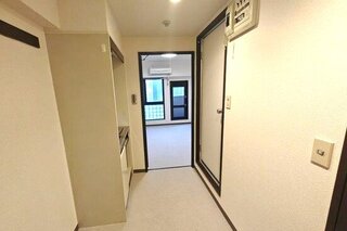 玄関からキッチン、洋室
