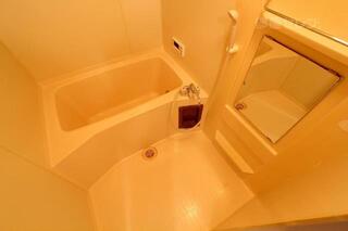 シンプルで使いやすいお風呂場です。