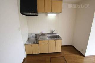 キッチンに床下収納があります