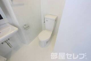 カーテンで隠すことも可能です。