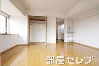2面採光で多くの日の光を取り込みます。