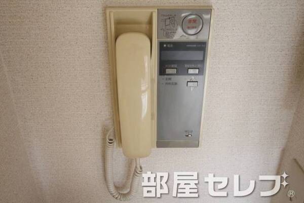 インターホンあります。