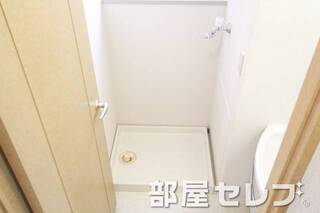 室内洗濯機置場あります。
