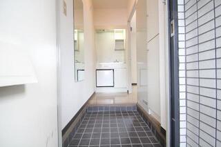 シンプルで良い感じの玄関です。