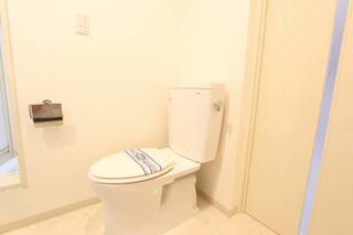 トイレの形もおしゃれにしてあります