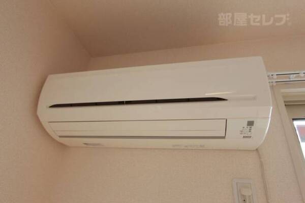 嬉しいエアコン付きです