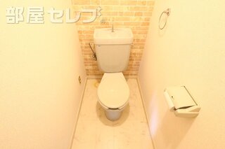 清潔感のあるおしゃれなトイレ。