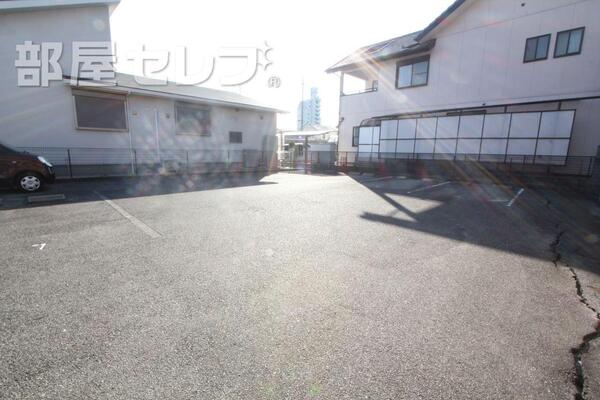 ダイヤル式ポストあります。