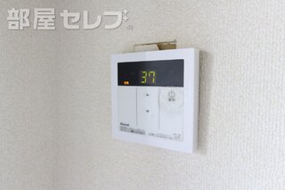 顔が見れて安心、モニター付きインターホン。