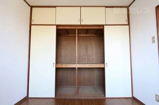 北側洋室のクローゼットです。