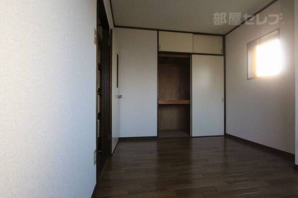 洋室収納