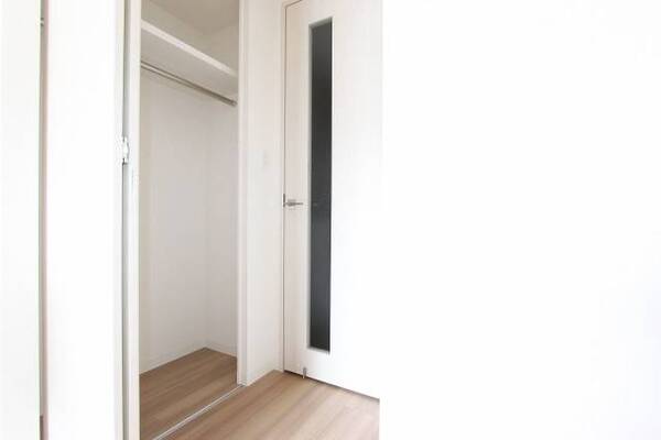 収納もしっかりついてます