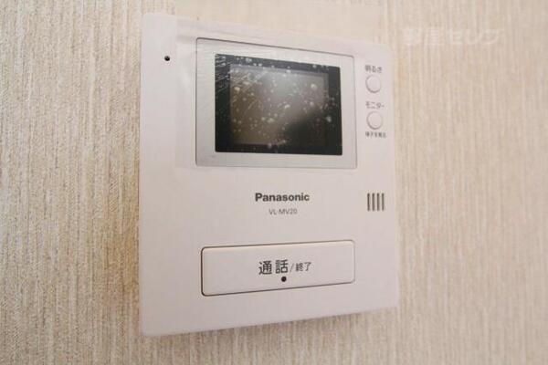 TVモニターフォンで来客時も確認できます。