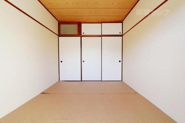 和室6畳のお部屋です。