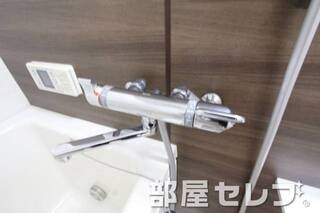 サーモ水栓。モデル写真です。