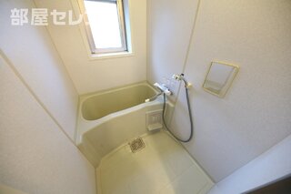 清潔なバスルーム
