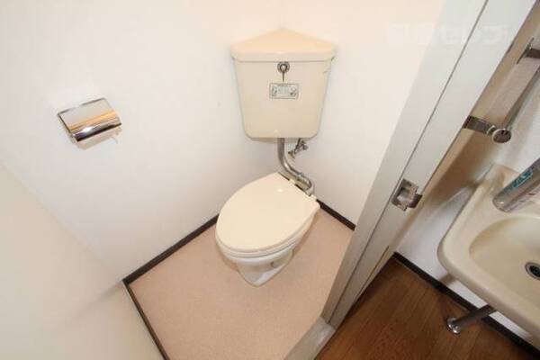落ち着くトイレです