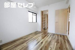 明るい角部屋です。
