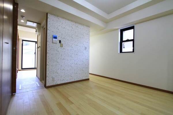 階数により壁紙のデザインが異なります