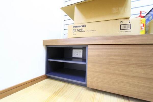 階数により壁紙のデザインが異なります