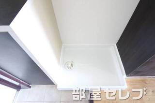 室内洗濯機置き場です。他号室の写真です。
