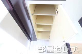玄関スッキリですね。他号室の写真です。